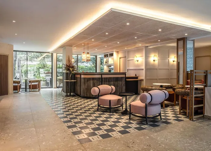  Mercure Paris Boulogne Pont De Saint Cloud